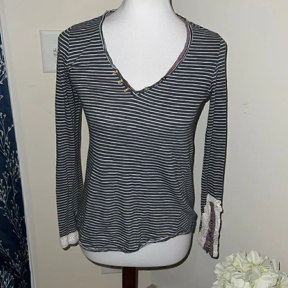 Anthropologie | Anthro Little Yellow Button Striped Long Sleeve Tee Cuffs sz XS